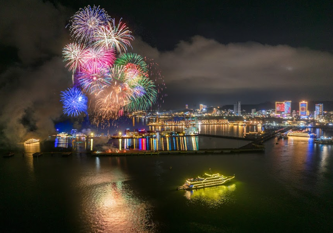 Vịnh pháo hoa, Sun Elite City hứa hẹn bùng nổ với những màn pháo hoa tầm cao