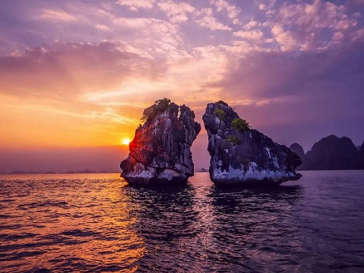 Ví trị, đặc điểm tự nhiên và hướng dẫn di chuyển tại hòn Trống Mái.