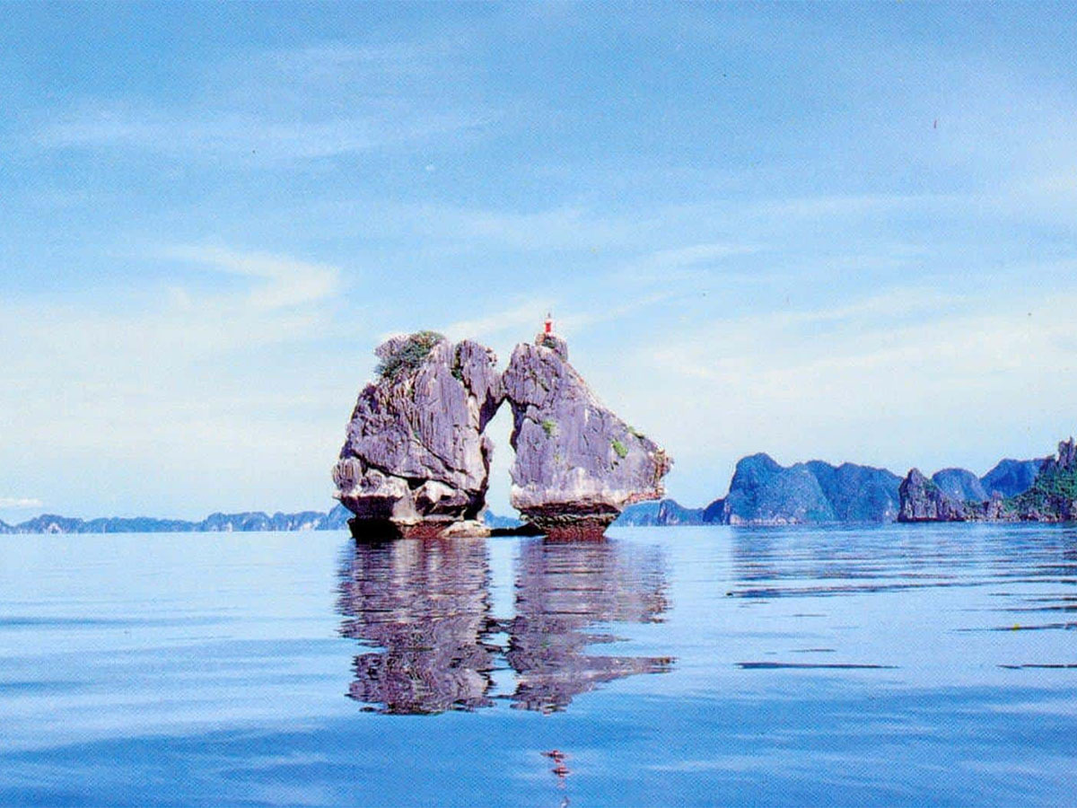 Hành trình trở thành biểu tượng du lịch của hòn Trống Mái