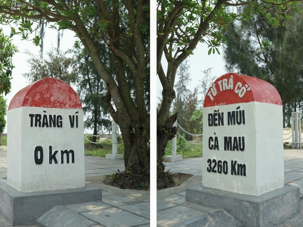 ể đến được Mũi Sa Vĩ điểm cực Đông Bắc của Tổ quốc, du khách sẽ đi qua vùng Trà Cổ nên thơ.