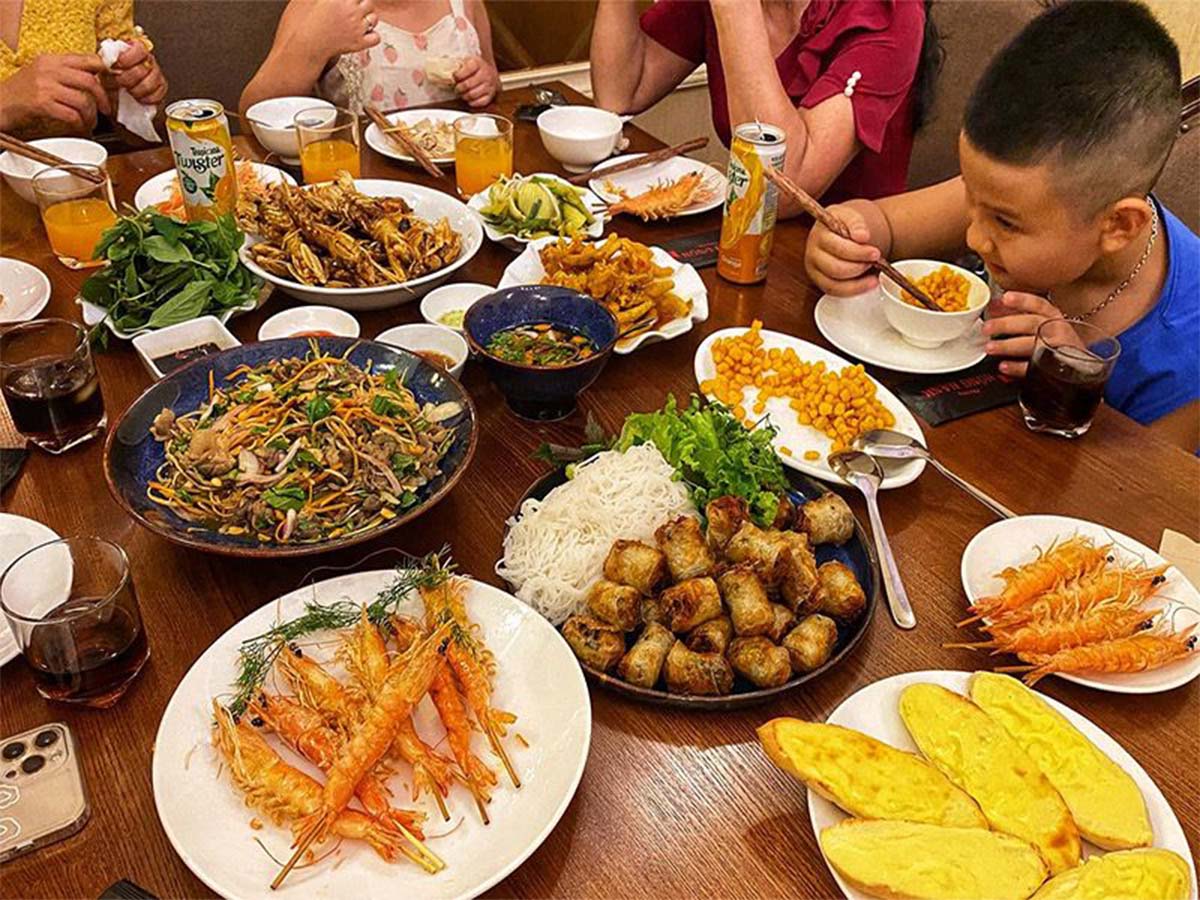 Tổng quan vài thông tin về nhà hàng Hồng Hạnh Quảng Ninh. (Nguồn: Sưu tầm)