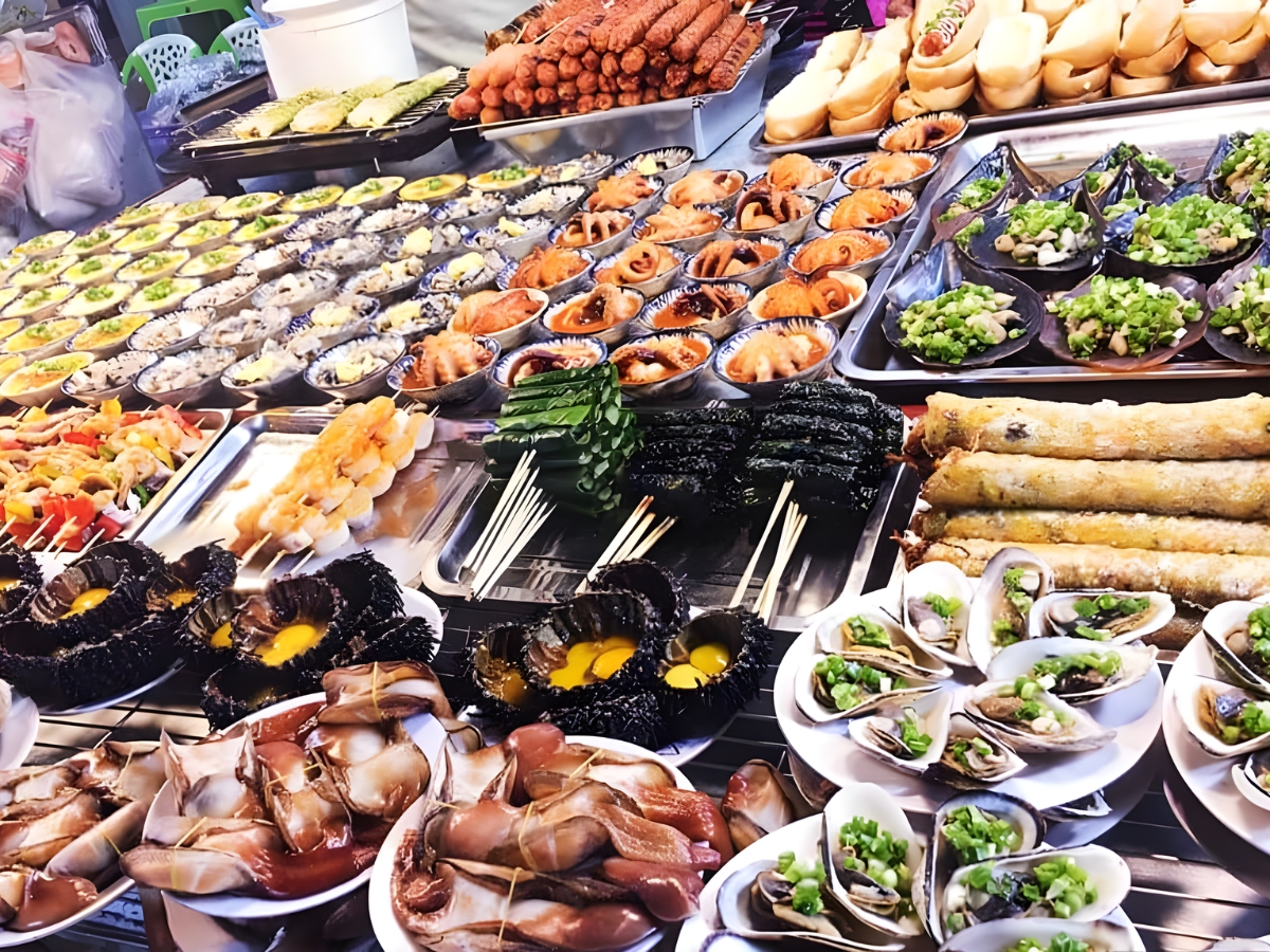 Hạ Long được mệnh danh là thiên đường ẩm thực.