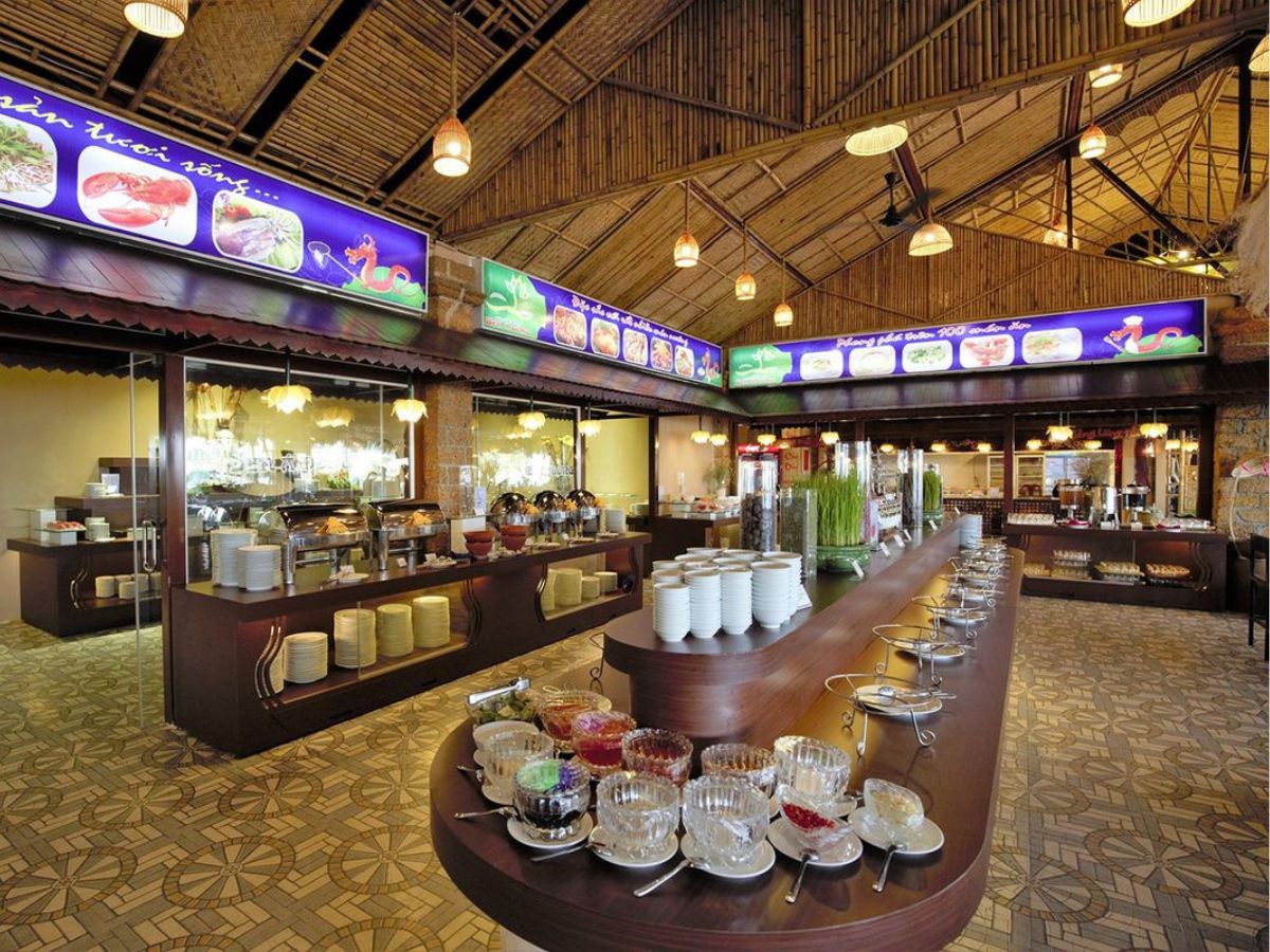 Bữa tiệc buffet hải sản phong phú tại Sen Á Đông