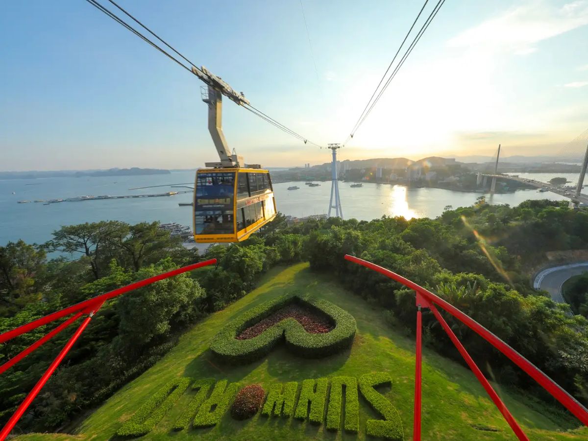 Trải nghiệm cáp treo Nữ Hoàng tại Sun World Ha Long, ngắm toàn cảnh vịnh Hạ Long từ góc nhìn ngoạn mục