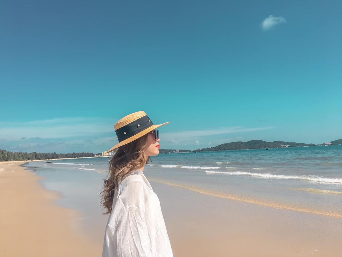 Chọi thời điểm đẹp để đến bãi tắm Hồng Vàn Đồng Tiến Cô Tô Quảng Ninh