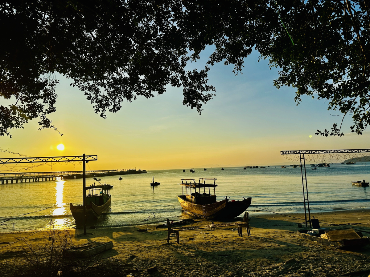 Mùa thu từ tháng chín đến mười một là thời điểm Cô Tô yên bình và dễ chịu