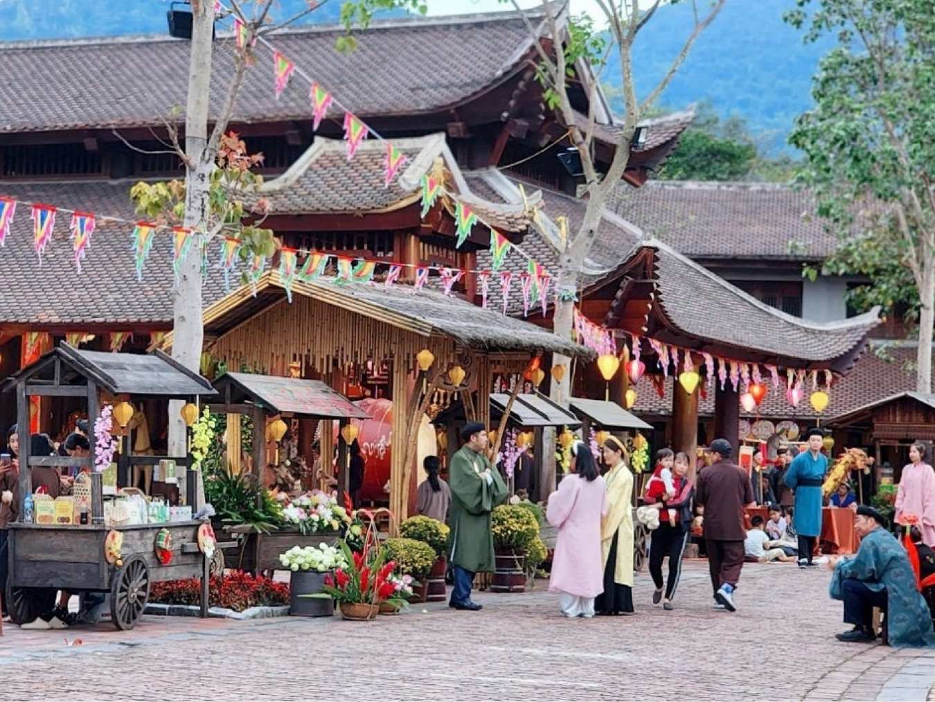 Làng Nương Yên Tử tiếp tục là điểm hẹn với nhiều hoạt động văn hóa, lịch sử và nghỉ dưỡng, nhất là trong dịp lễ hội Xuân Yên Tử đặc sắc. (Nguồn: Sưu tầm)