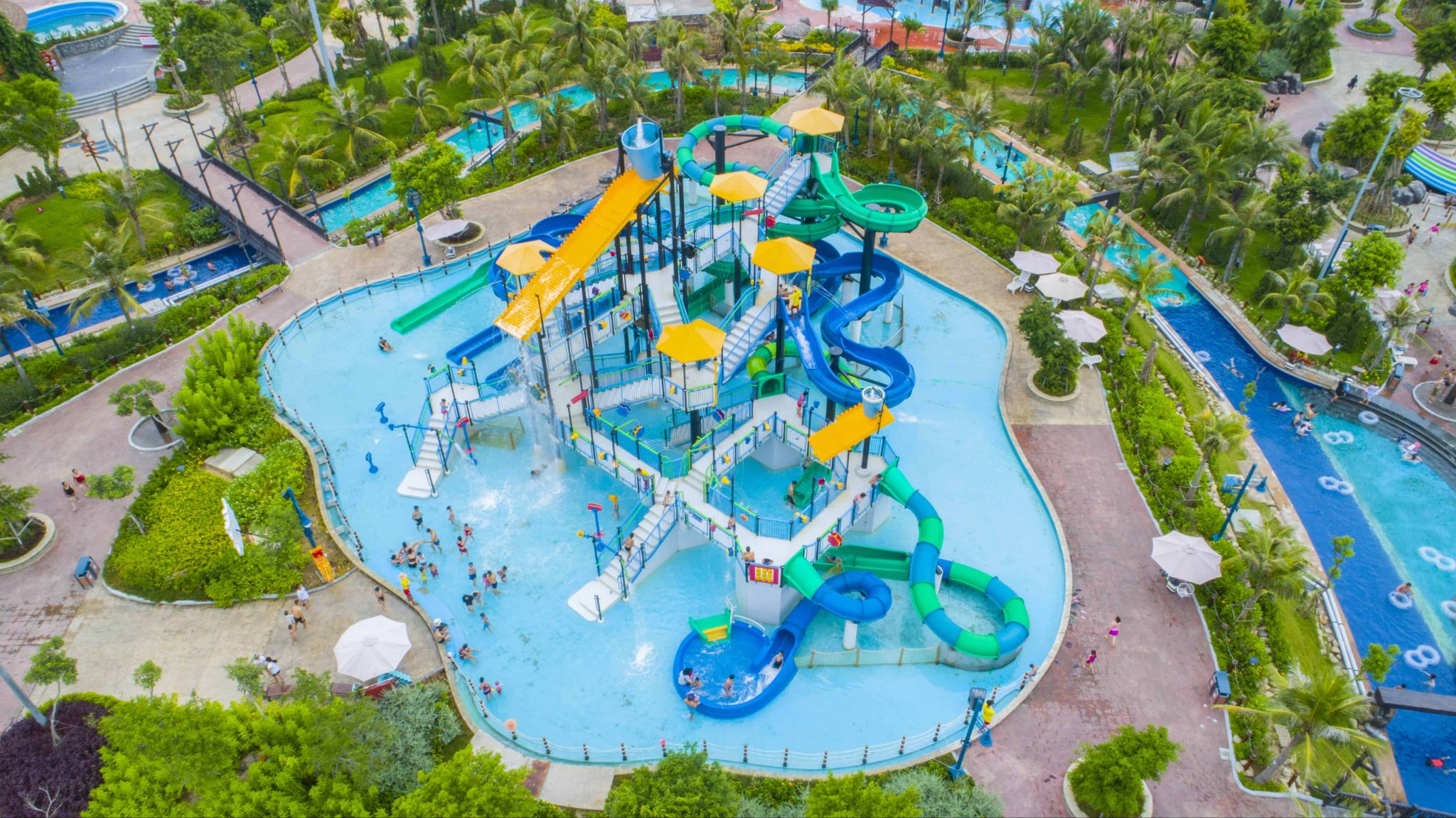 Sun World Ha Long là tổ hợp vui chơi đa dạng dành cho nhiều du khách.