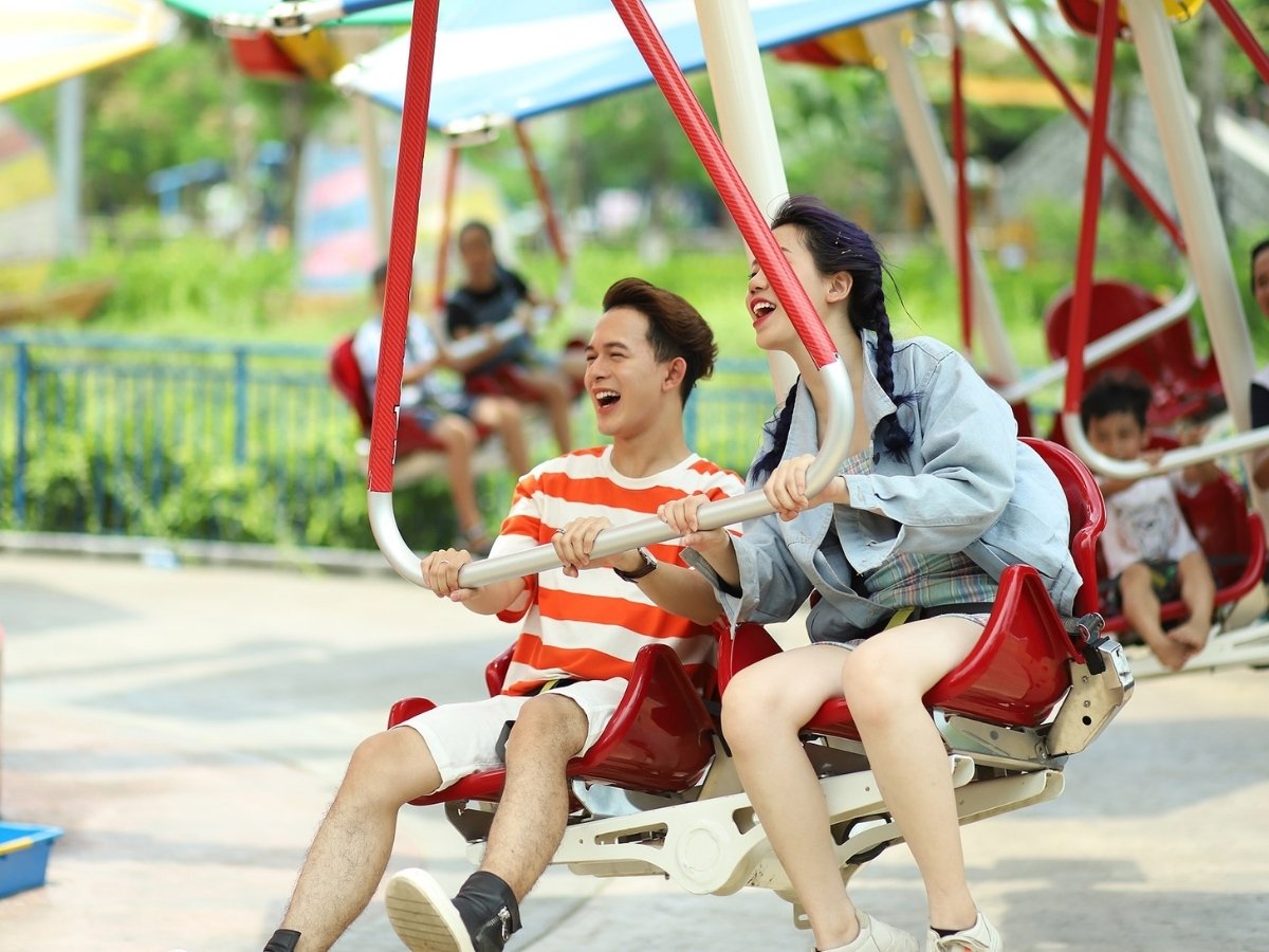 Việc mua vé Sun World Ha Long online trước tại nhà giúp bạn chủ động hơn trong lịch trình, dễ dàng lựa chọn ngày đi và loại vé phù hợp