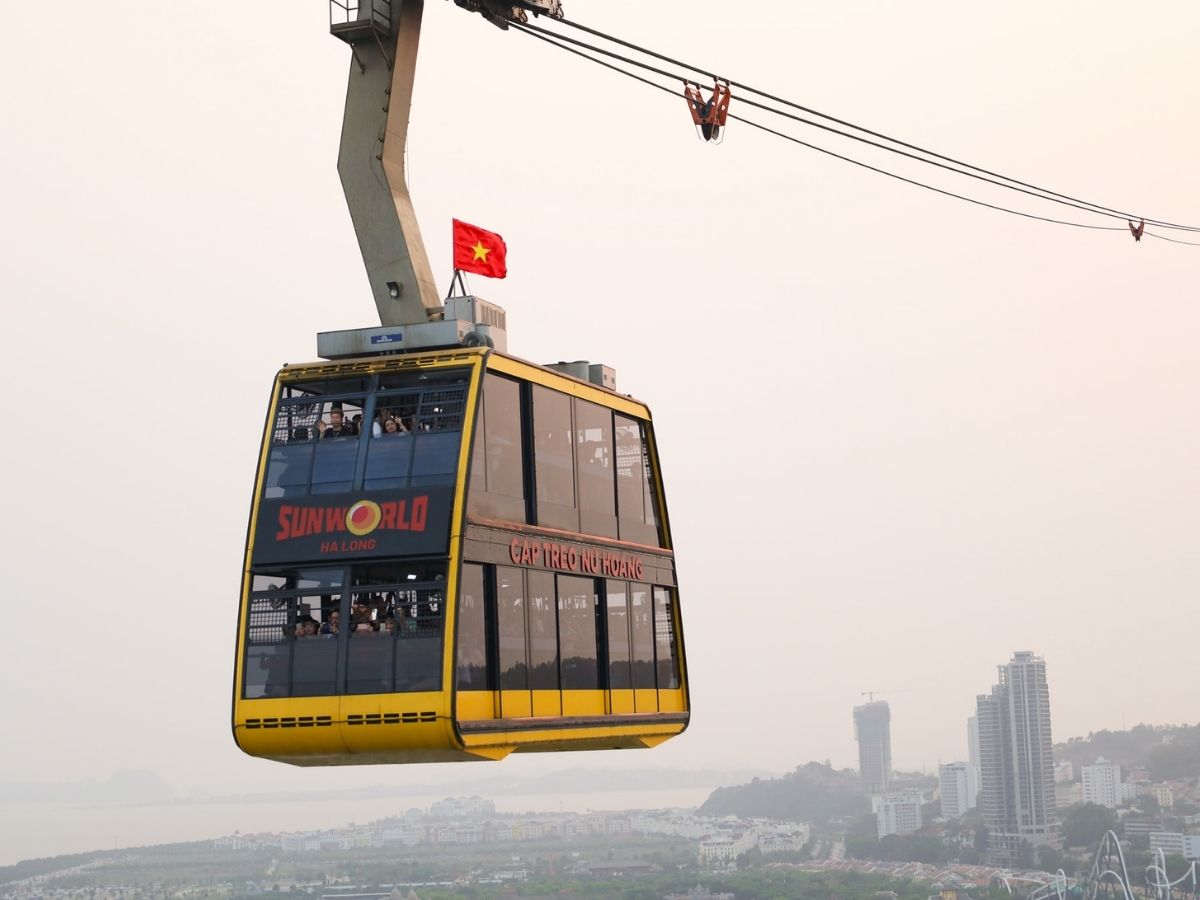 Buổi chiều là thời điểm phù hợp để tiếp tục khám phá các khu còn lại và trải nghiệm những hoạt động nhẹ nhàng hơn.