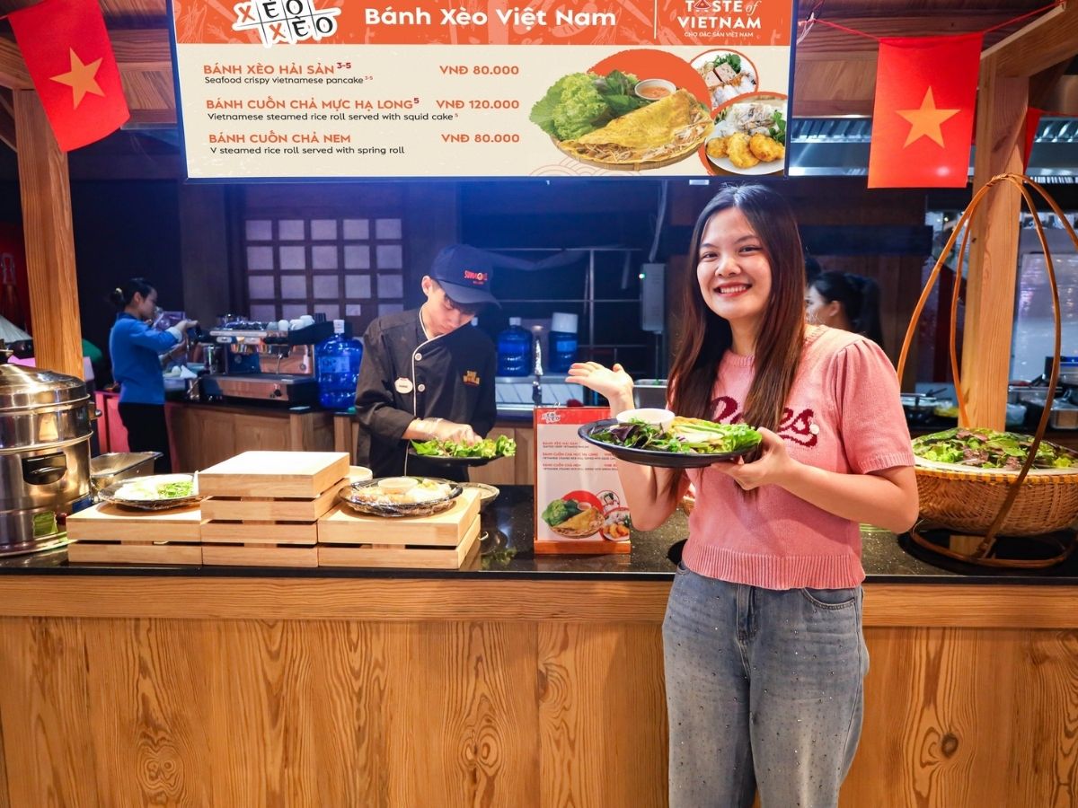 Thời điểm ăn uống ảnh hưởng khá nhiều đến trải nghiệm khi bạn tìm ăn gì gần Sun World Ha Long.