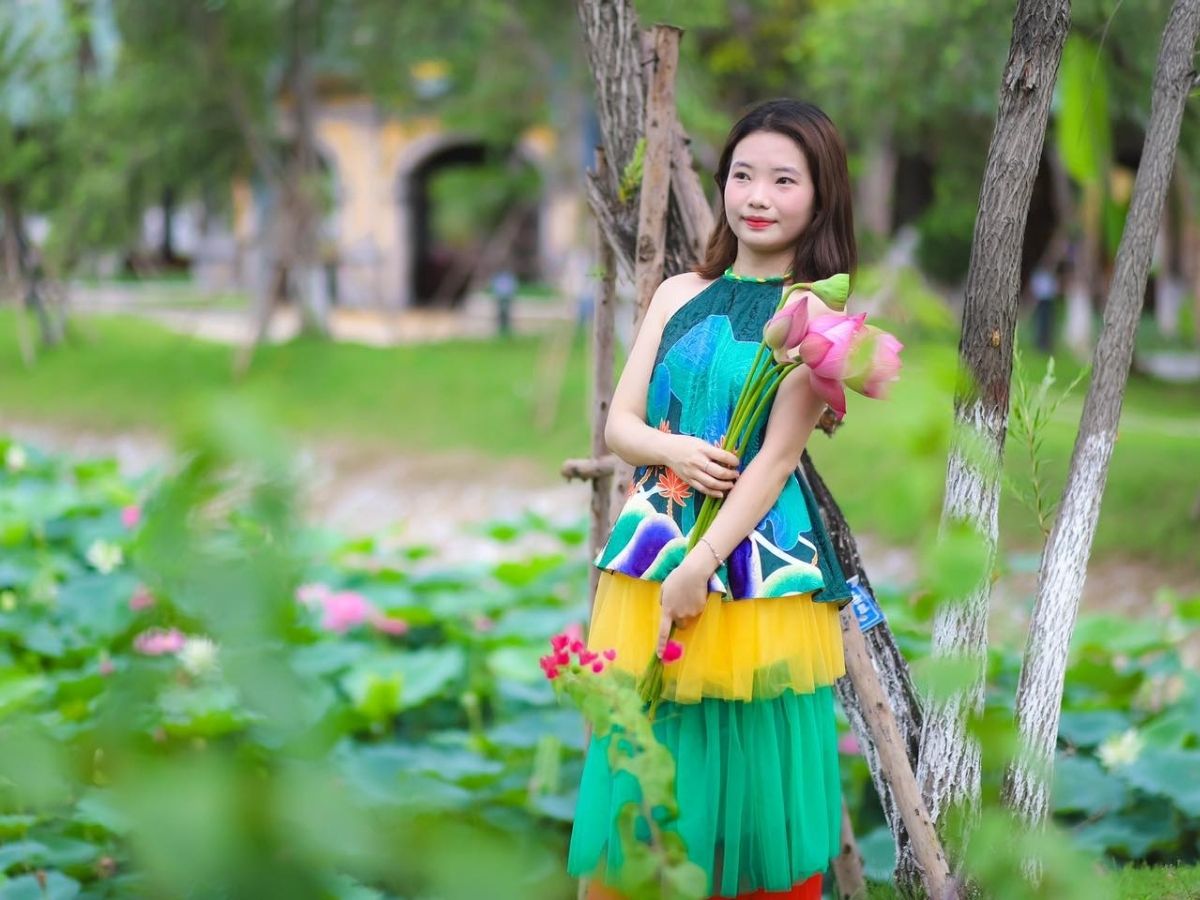 Để có những bức ảnh đẹp khi chụp ảnh Sun World Ha Long, việc chọn góc ít người là yếu tố quan trọng.