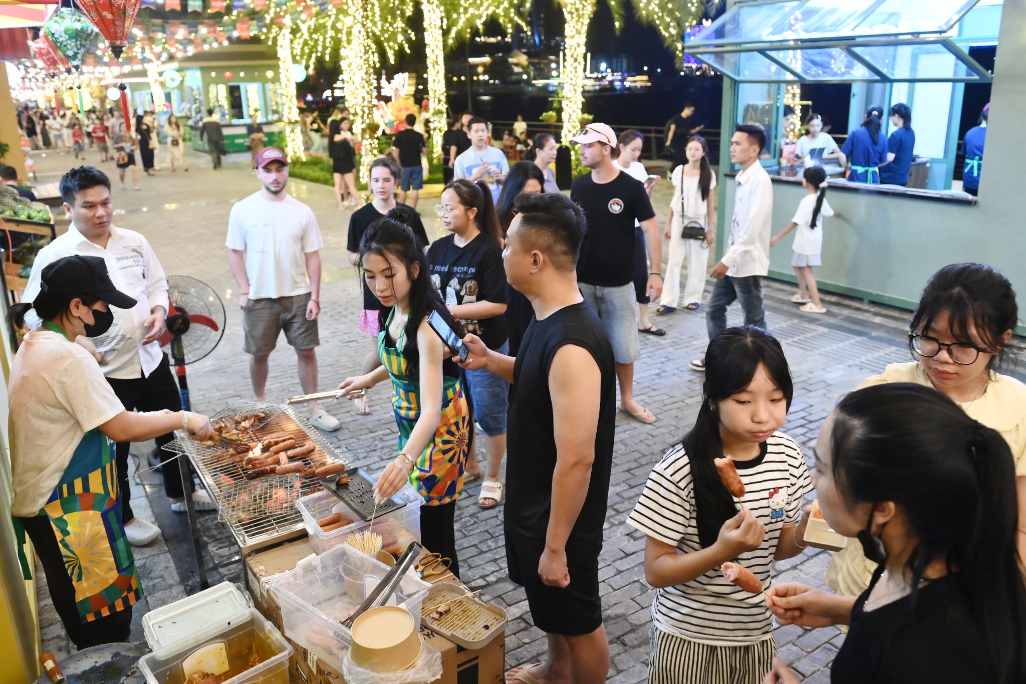 Khi lựa chọn gửi xe VUI-Fest Hạ Long, bạn nên ưu tiên các bãi nằm gần lối vào chính hoặc khu vực trung tâm của VUI-Fest.