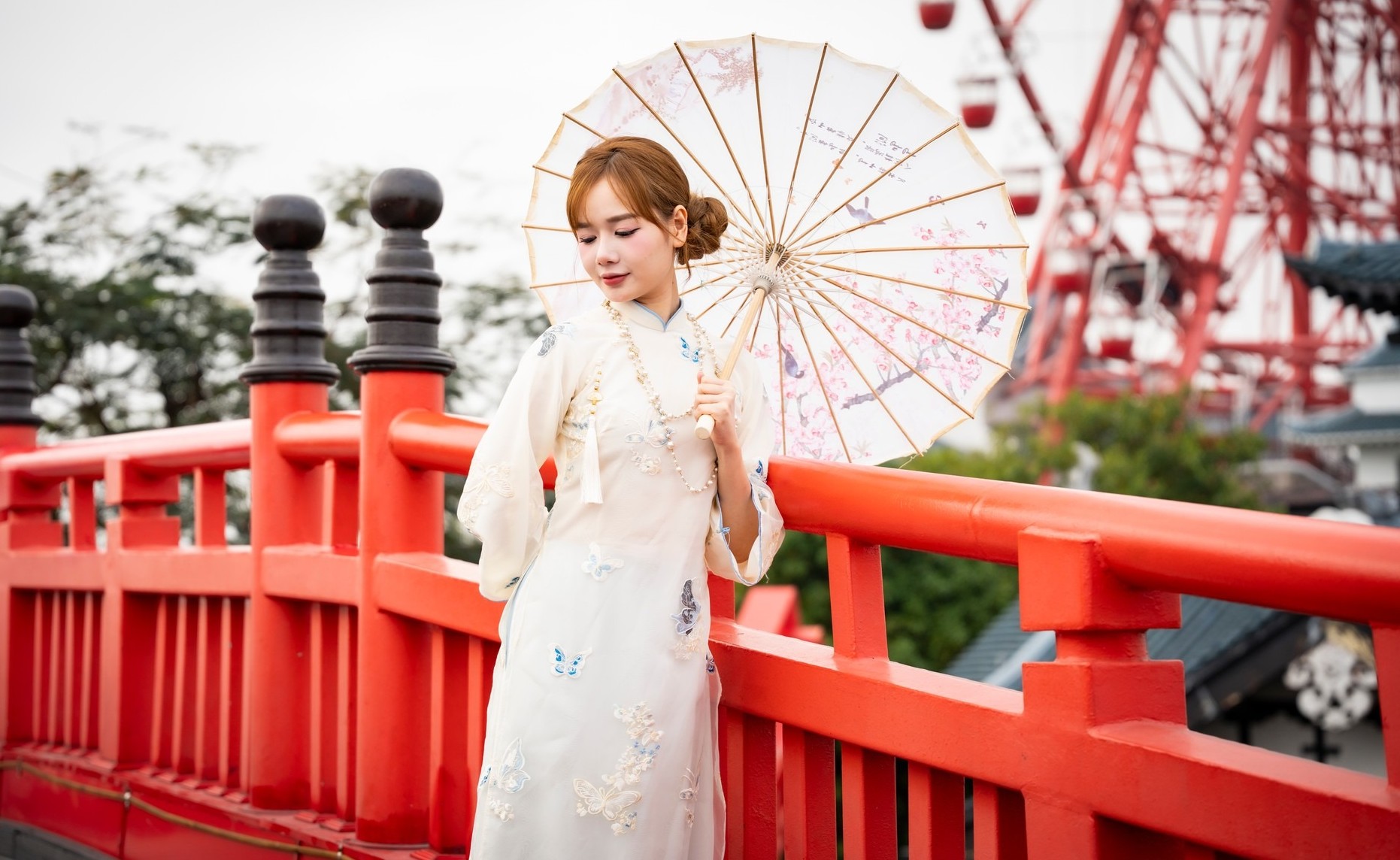 Khu vui chơi trên đồi mang đến nhiều hoạt động nhẹ nhàng, phù hợp với du khách không thích trò mạo hiểm khi du lịch Quảng Ninh tháng 2.