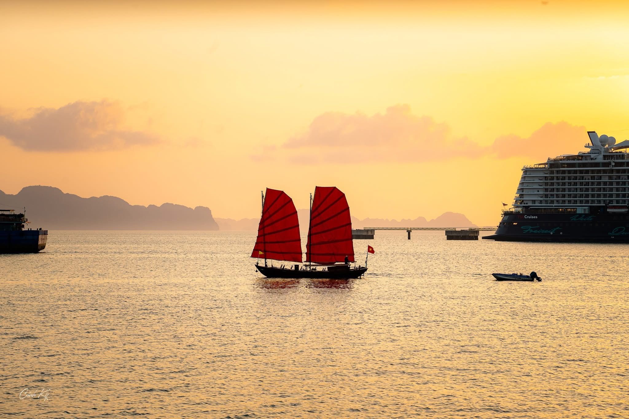 Du lịch Quảng Ninh tháng 3 đặc biệt phù hợp với gia đình có người lớn tuổi bởi thời tiết mát mẻ, ít oi bức, lịch trình không quá dồn dập.