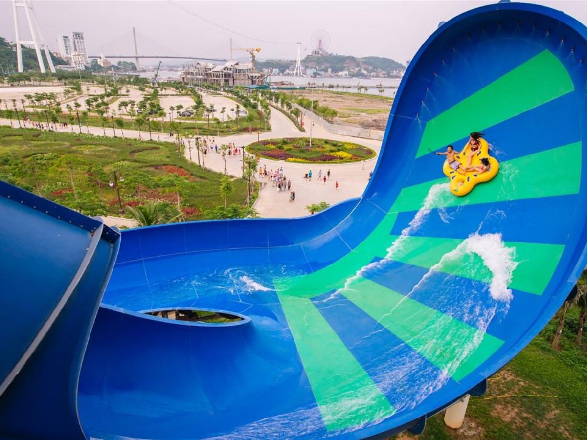 Sun World Ha Long là lựa chọn phù hợp cho gia đình có trẻ nhỏ.
