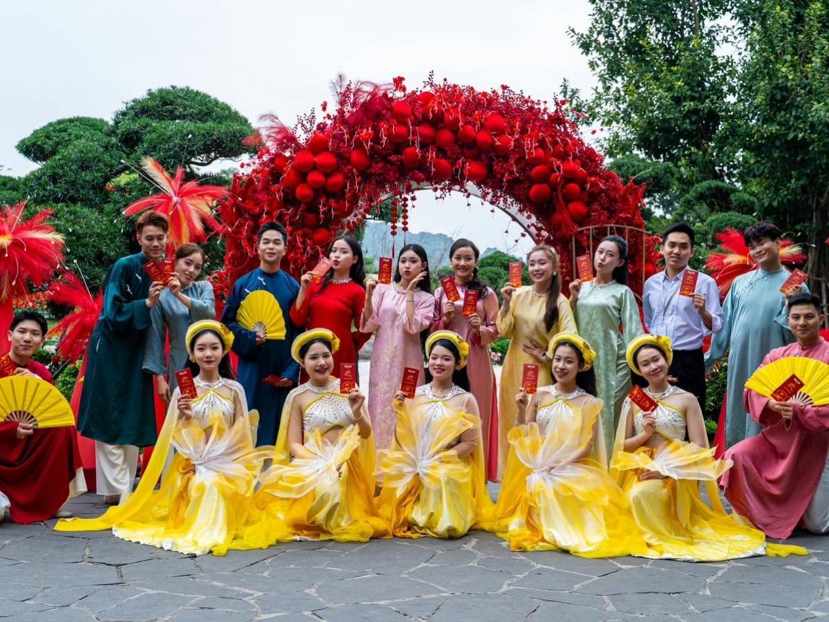 Tháng 12, Sun World Ha Long khoác lên mình không khí lễ hội rộn ràng, trở thành điểm vui chơi hấp dẫn bậc nhất khi du lịch Quảng Ninh cuối năm.