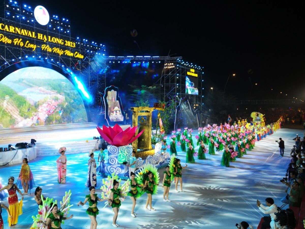 Các chương trình ca nhạc tại Sun Carnival được đầu tư quy mô với sân khấu hiện đại và âm thanh chuyên nghiệp.