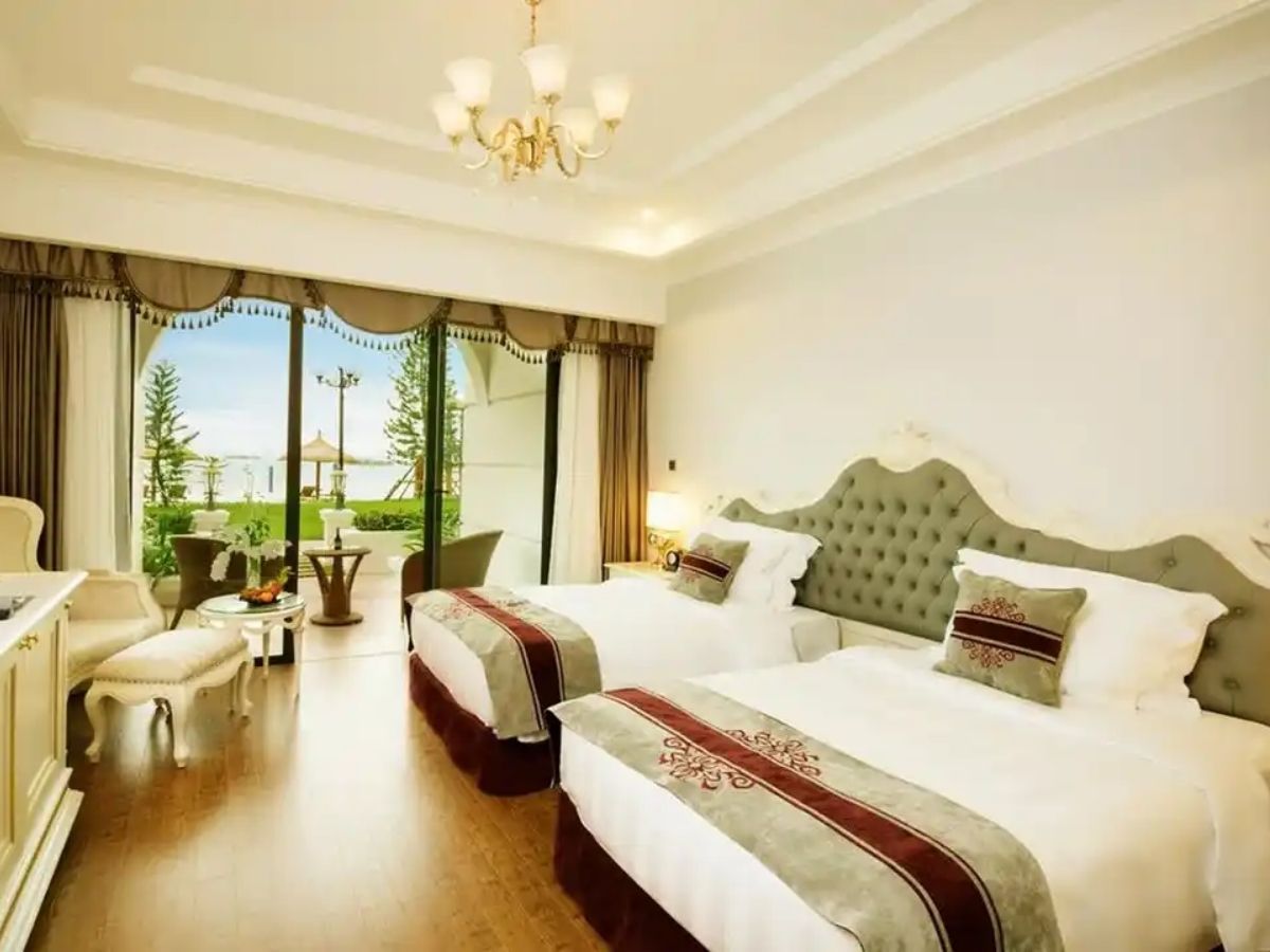 Mỗi hạng phòng tại đây đều được chăm chút tỉ mỉ, kết hợp thiết kế hiện đại cùng tiện nghi cao cấp.