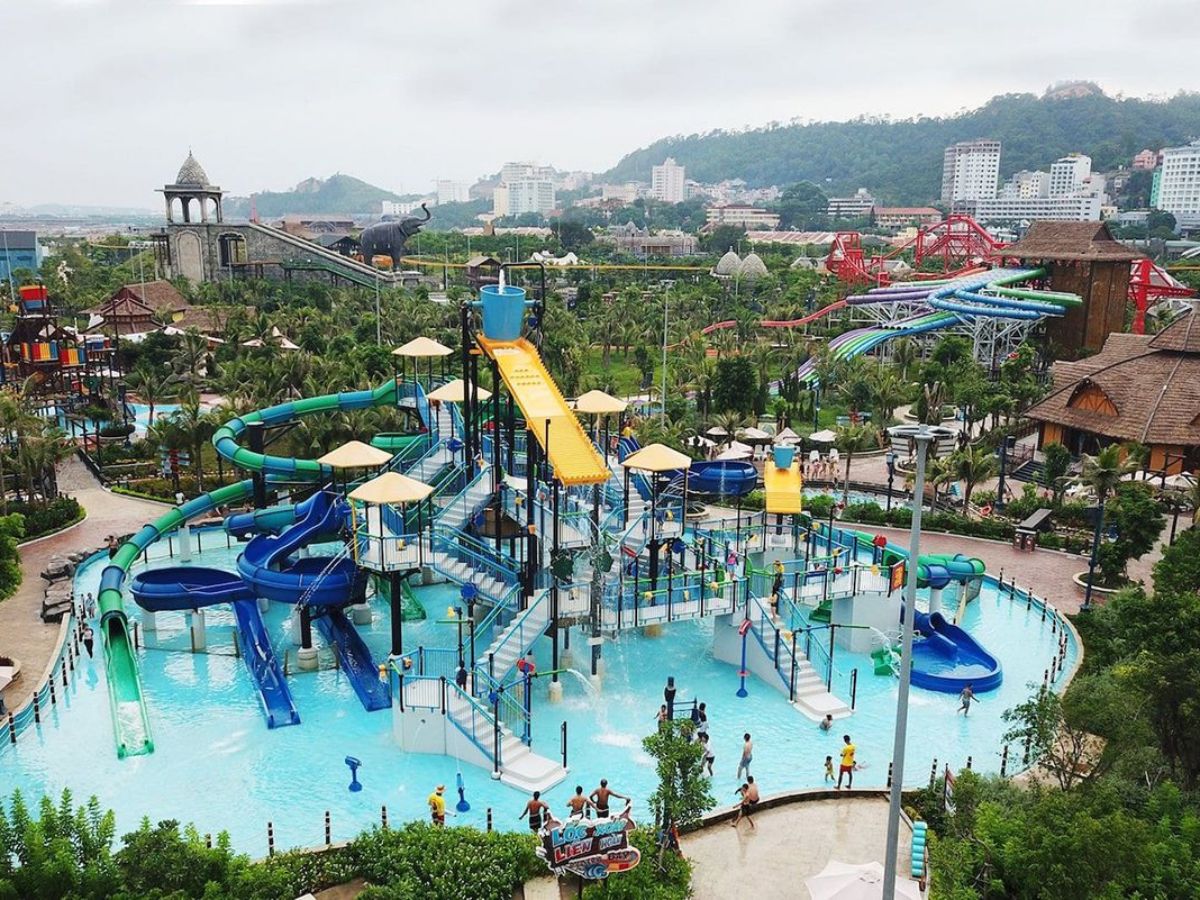 Typhoon Water Park là thiên đường giải nhiệt lý tưởng trong những ngày nắng nóng mùa hè.