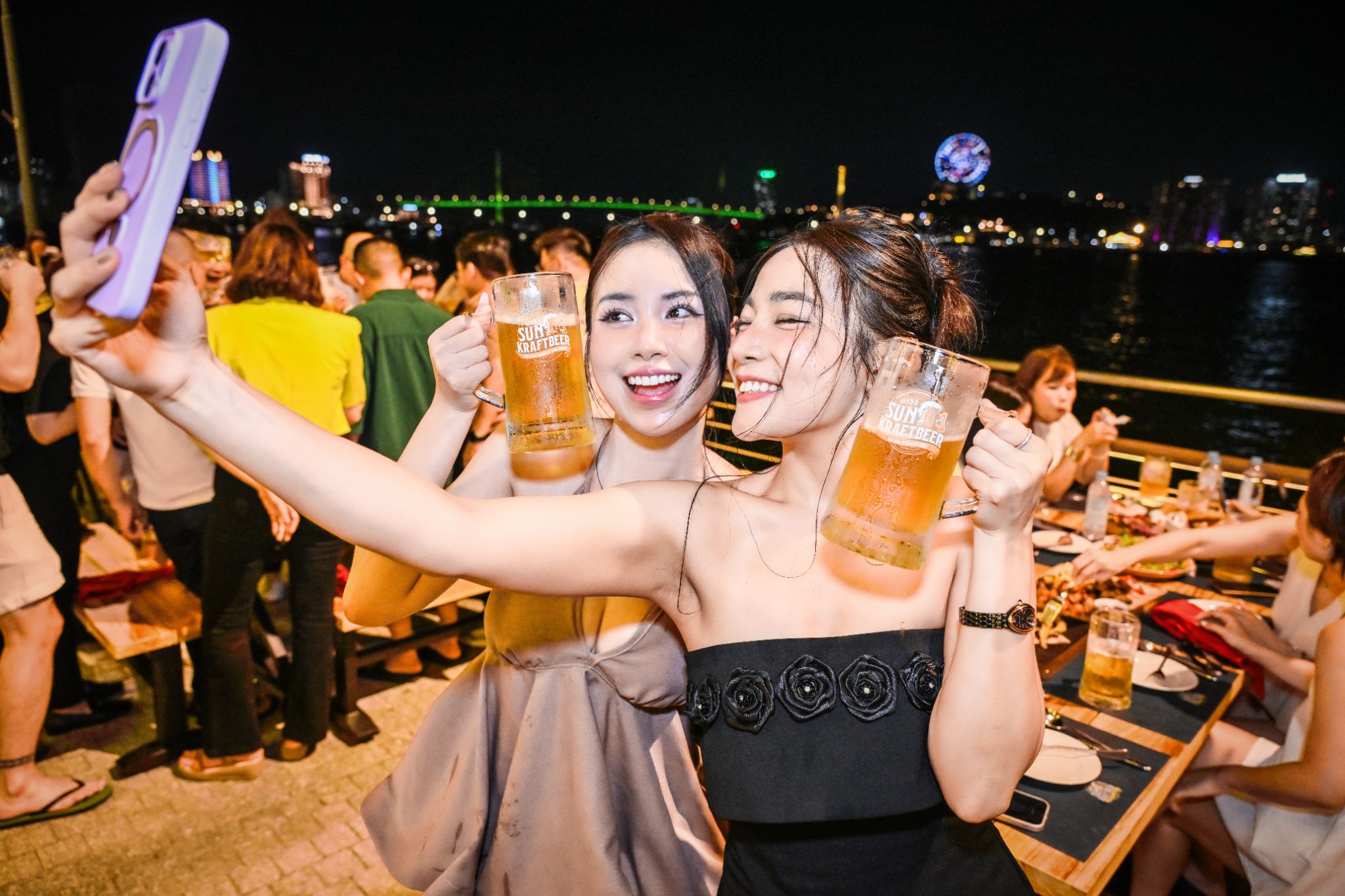 Du khách cân đối ngân sách sau food tour để chọn hoạt động giải trí hoặc nghỉ ngơi.