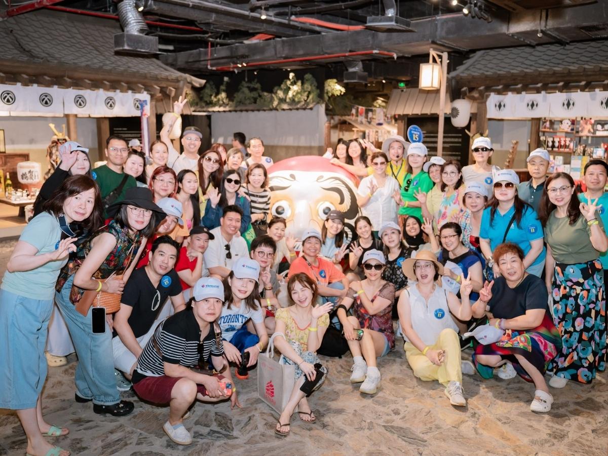 Sun World Ha Long với hệ thống trò chơi hiện đại và show diễn hấp dẫn chỉ cách khách sạn một quãng ngắn di chuyển.