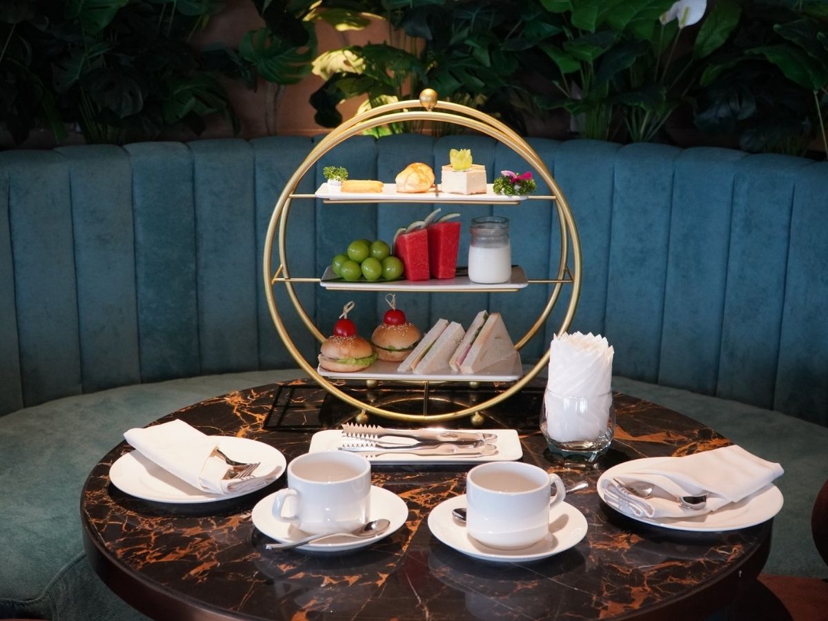 Nhà hàng tại The Watson Premium Halong Hotel phục vụ thực đơn phong phú với các món Á – Âu sử dụng nguyên liệu tươi ngon.