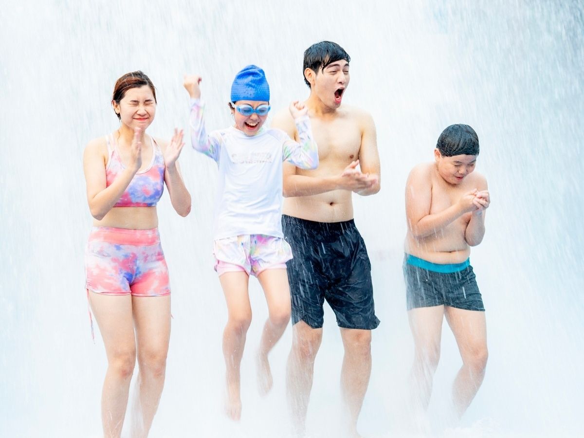 Sun World Ha Long Water Park is a popular entertainment destination during the summer.