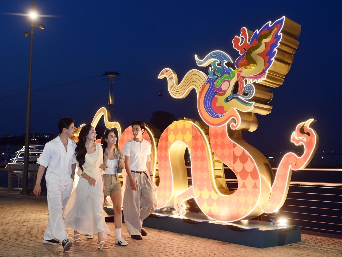 VUI-Fest Ha Long is a highlight when exploring Ha Long’s nightlife in the Bai Chay area.