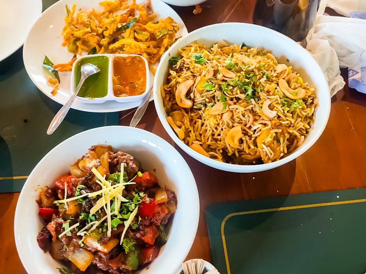 The Bai Chay area and VUI-Fest Ha Long offer many dining options suitable for international and Indian tourists. (Source: Collected)