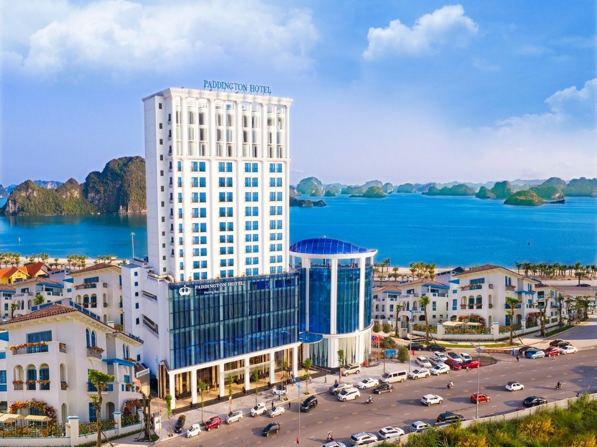 A suitable hotel can make your trip to Ha Long more convenient and fulfilling. (Source: Collected)