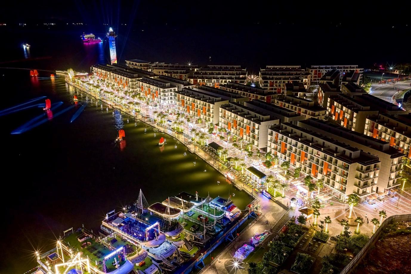下龍 VUI-Fest 以熱鬧歡樂的市集氛圍及豐富多元的特色攤位吸引眾多旅客。(來源:網路資料)