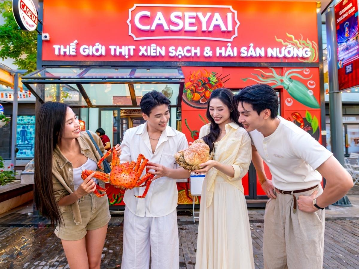 Trong lịch trình đi VUI-Fest Ha Long buổi tối, khung giờ đầu tiên là thời điểm lý tưởng để bắt đầu hành trình.