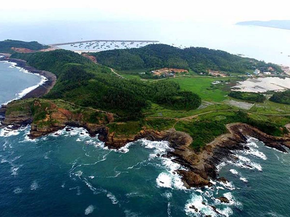 Các phương án di chuyển từ Hà Nội và đi lại trên đảo thuận tiện nhất.