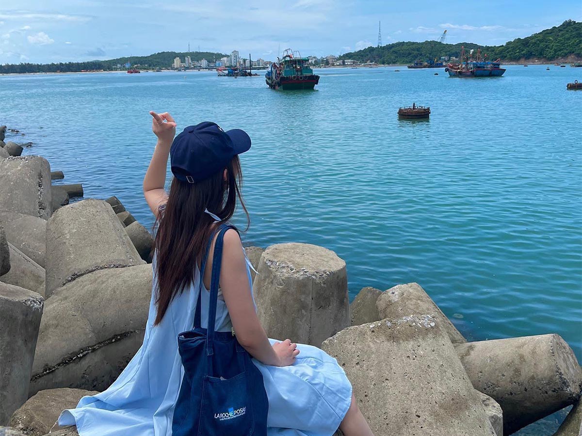 Cô Tô là điểm đến lý tưởng với bãi biển đẹp và không khí trong lành.