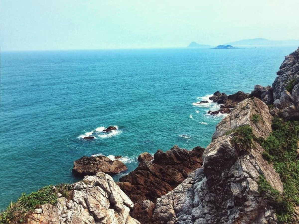 Đảo Quan Lạn thuộc đặc khu Vân Đồn là vùng biển đẹp nổi bật của Quảng Ninh.