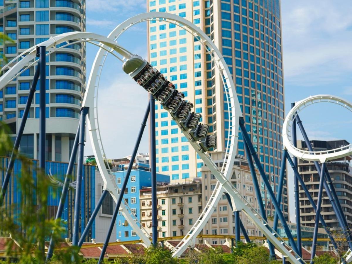 Khu vui chơi hiện đại và nhiều trò chơi cảm giác mạnh tại Sun World Ha Long.