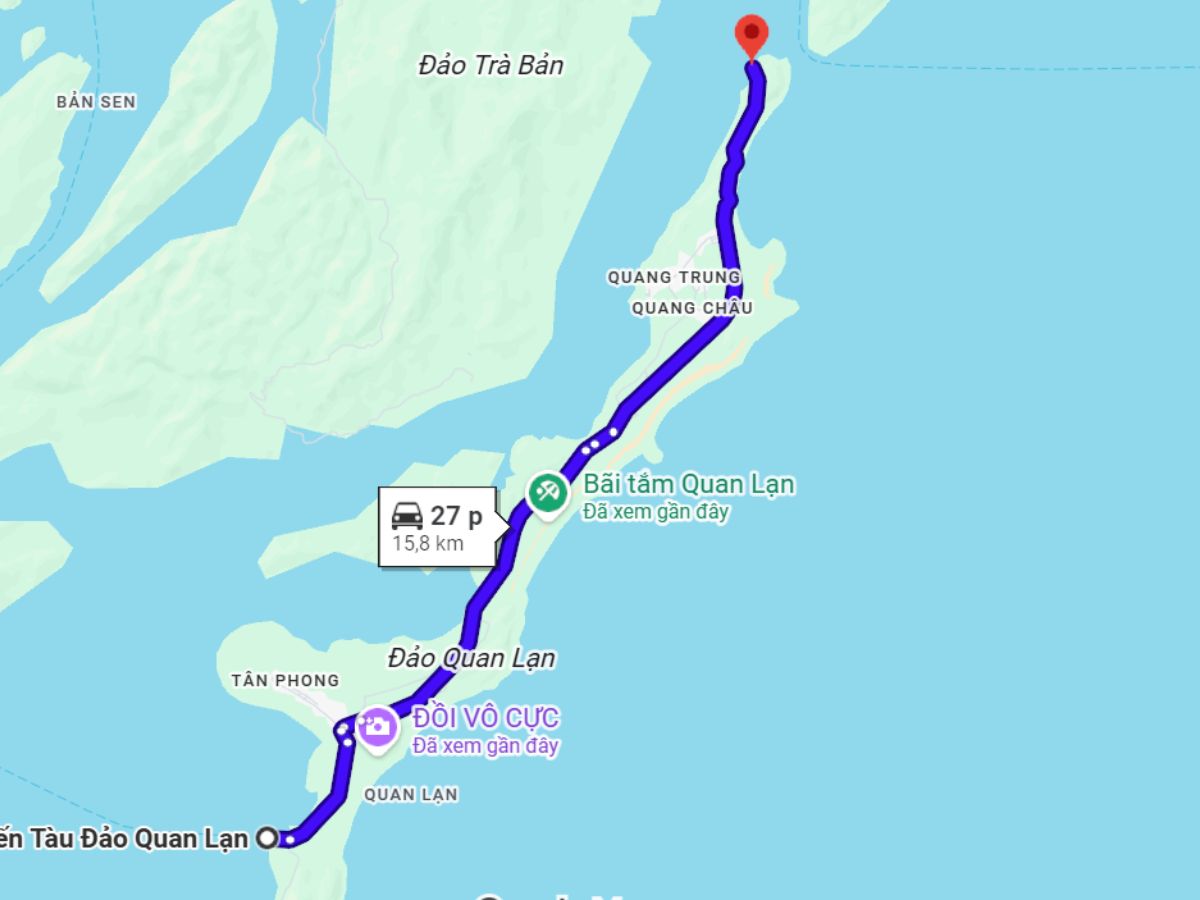 Đường xuyên đảo Minh Châu - Quan Lạn dài khoảng 15 km.