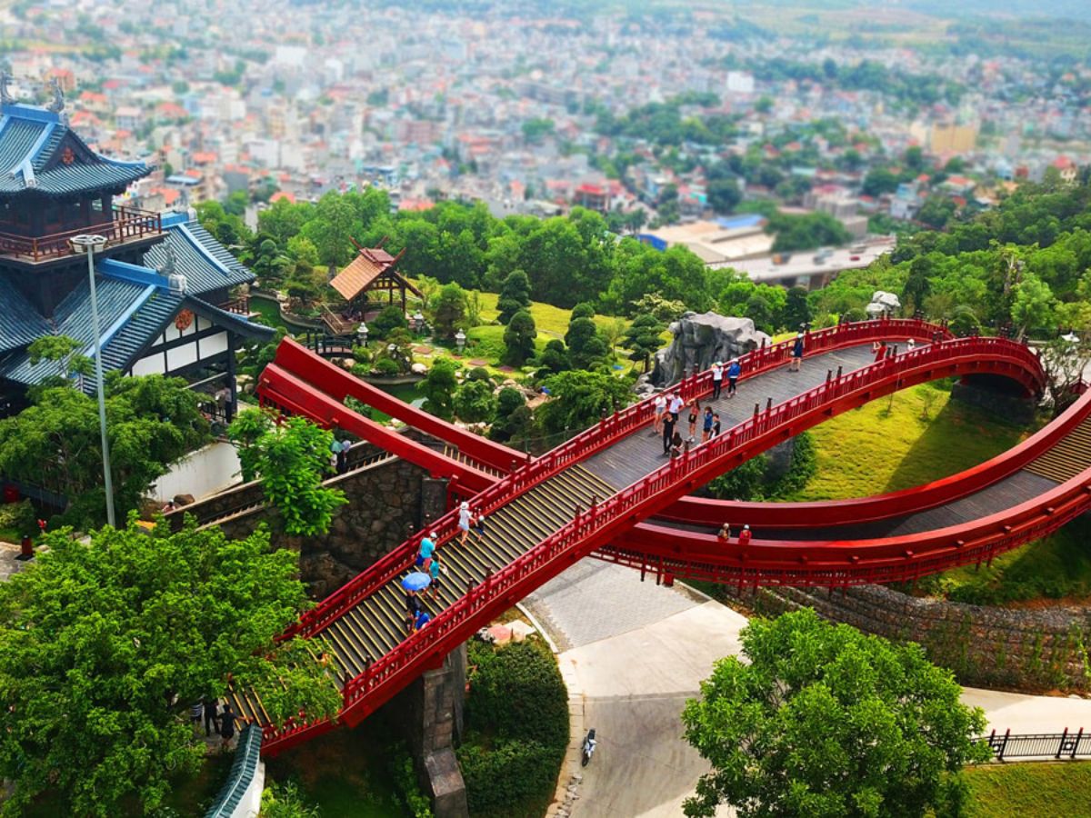 Sun World Ha Long là điểm đến vui chơi và giải trí ven biển Quảng Ninh.