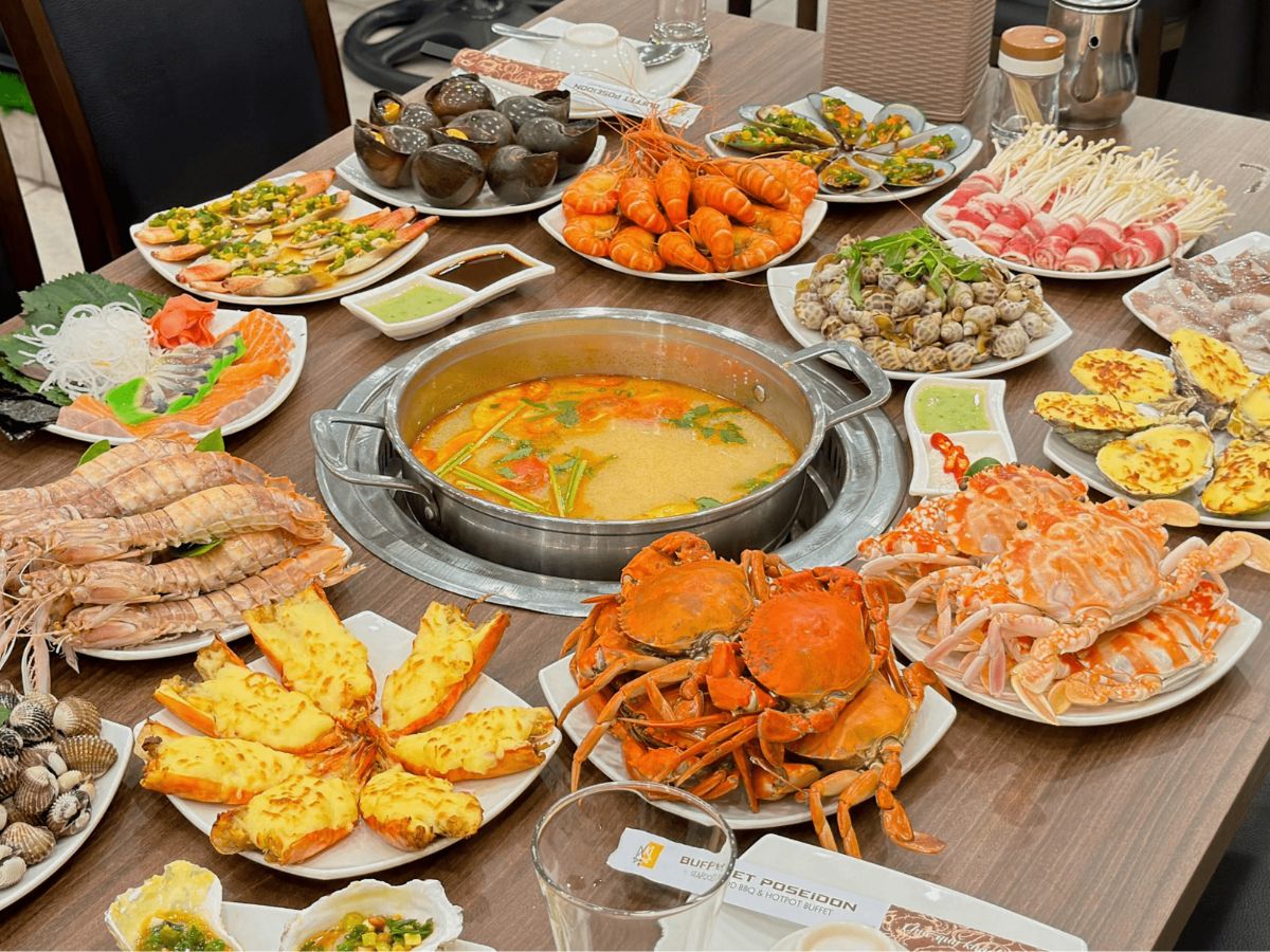Ẩm thực Cẩm Phả mang đậm đặc trưng ẩm thực ven biển với hải sản tươi và cách chế biến đơn giản.