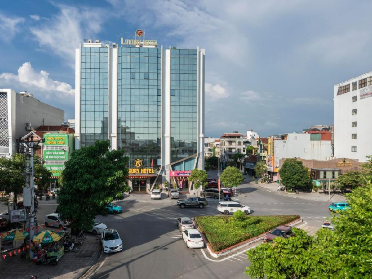 Luxury Hotel là khách sạn Móng Cái 4 sao với mức giá dễ tiếp cận, phù hợp nhiều đối tượng du khách.