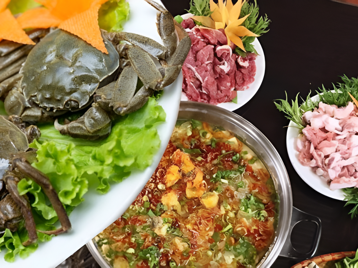 Lẩu cua cà ra Ba Chẽ được yêu thích nhờ hương vị đậm đà của vùng nước lợ.