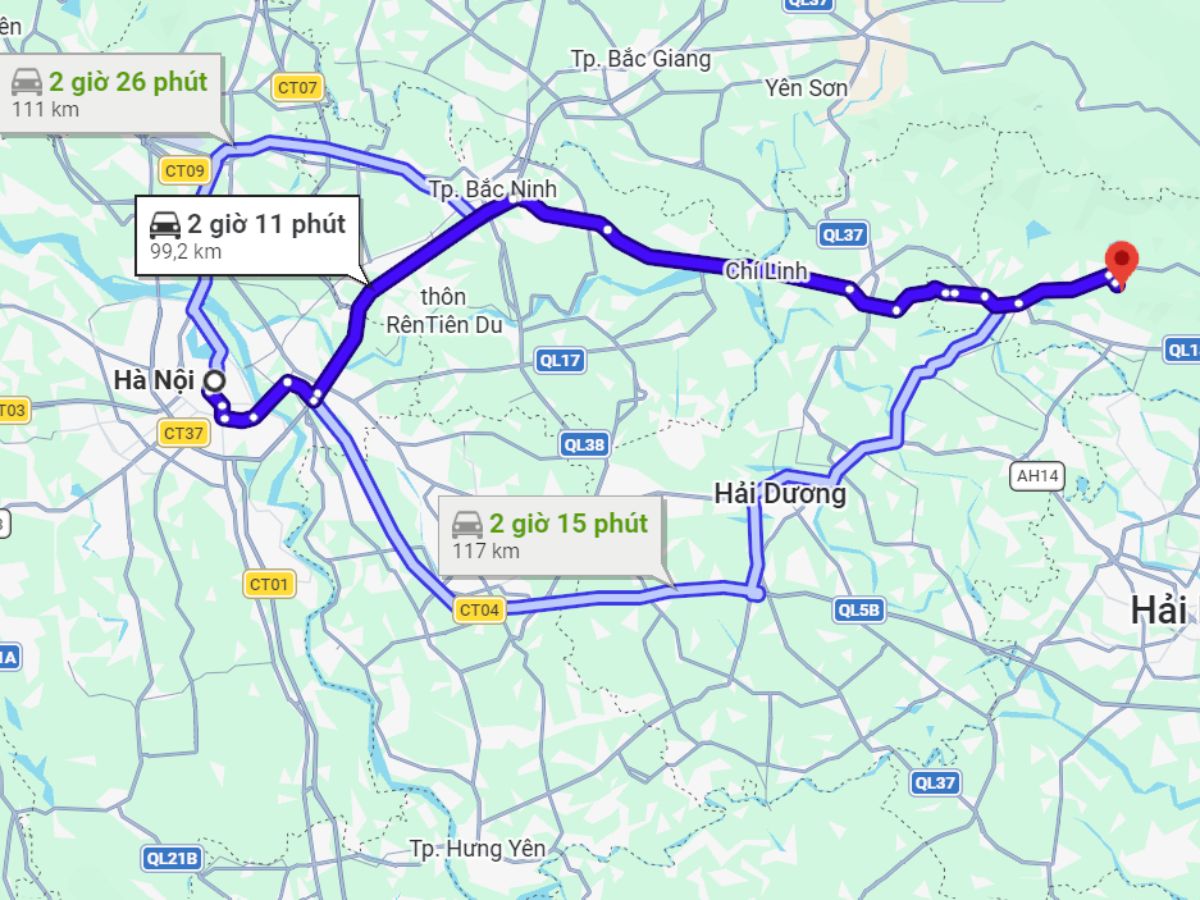 Đông Triều cách Hà Nội khoảng 100 km về phía Đông Bắc.