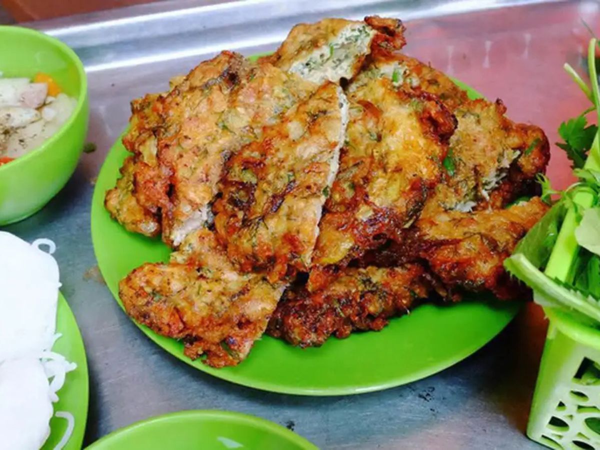 Chả rươi nổi tiếng trong các đặc sản Đông Triều.