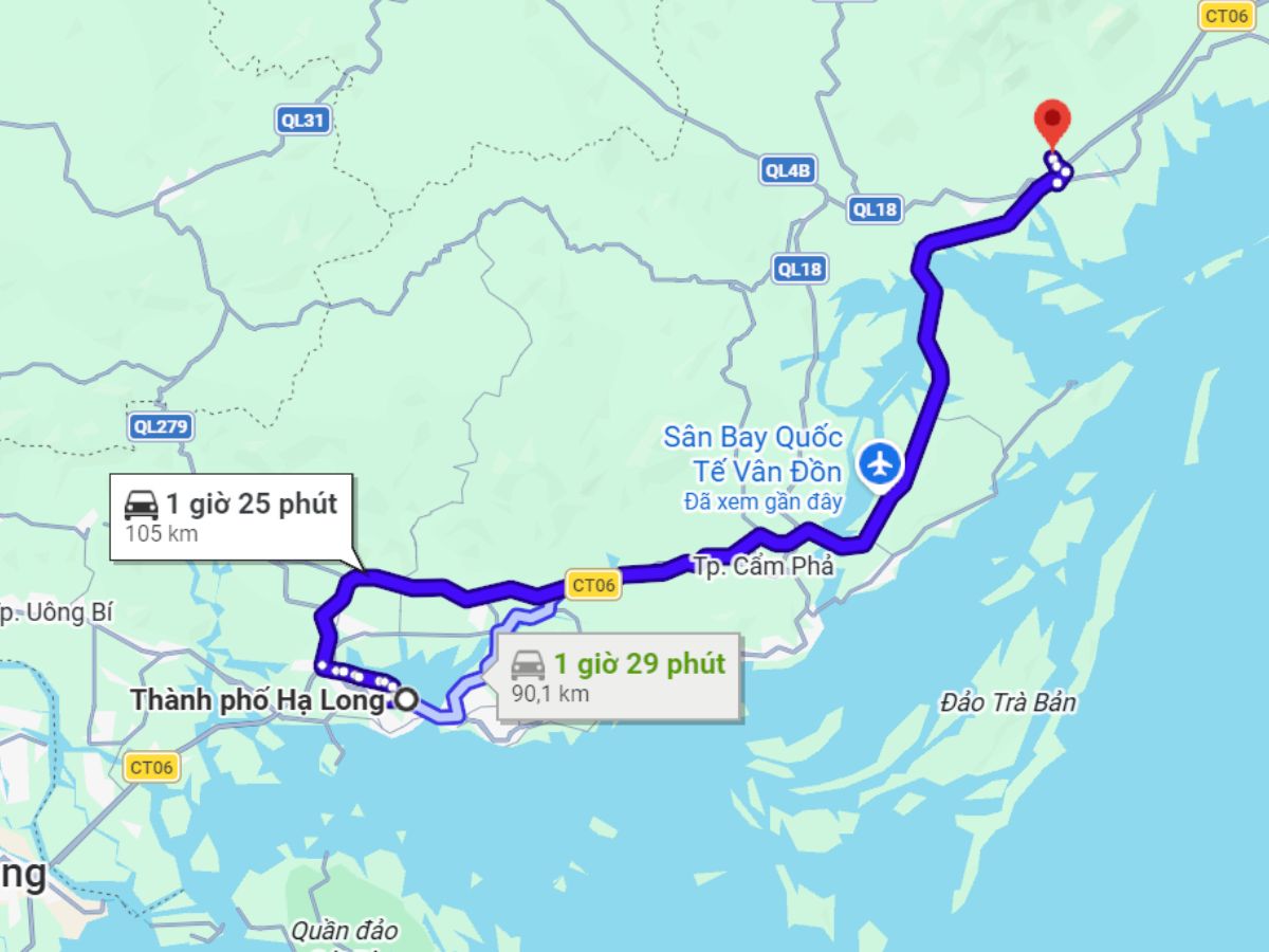 Du khách di chuyển từ Hạ Long đến Đầm Hà khoảng 100 km.