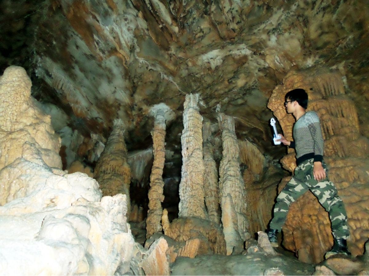 Hang Nhà Trò Vân Đồn là một trong những phát hiện khảo cổ học quan trọng của khu vực Đông Bắc Việt Nam.