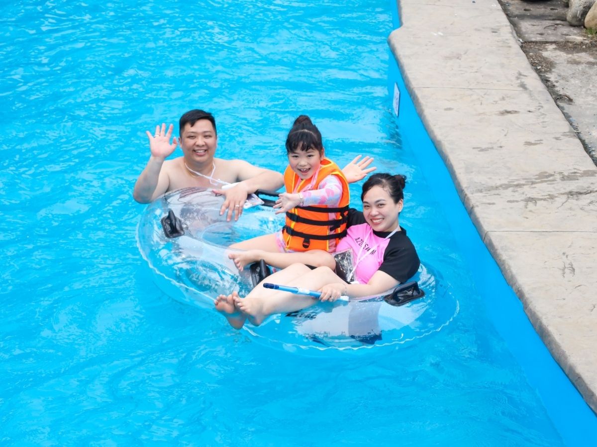 Khởi hành từ Hà Nội đi Hạ Long, bắt đầu hành trình tại Sun World Ha Long.
