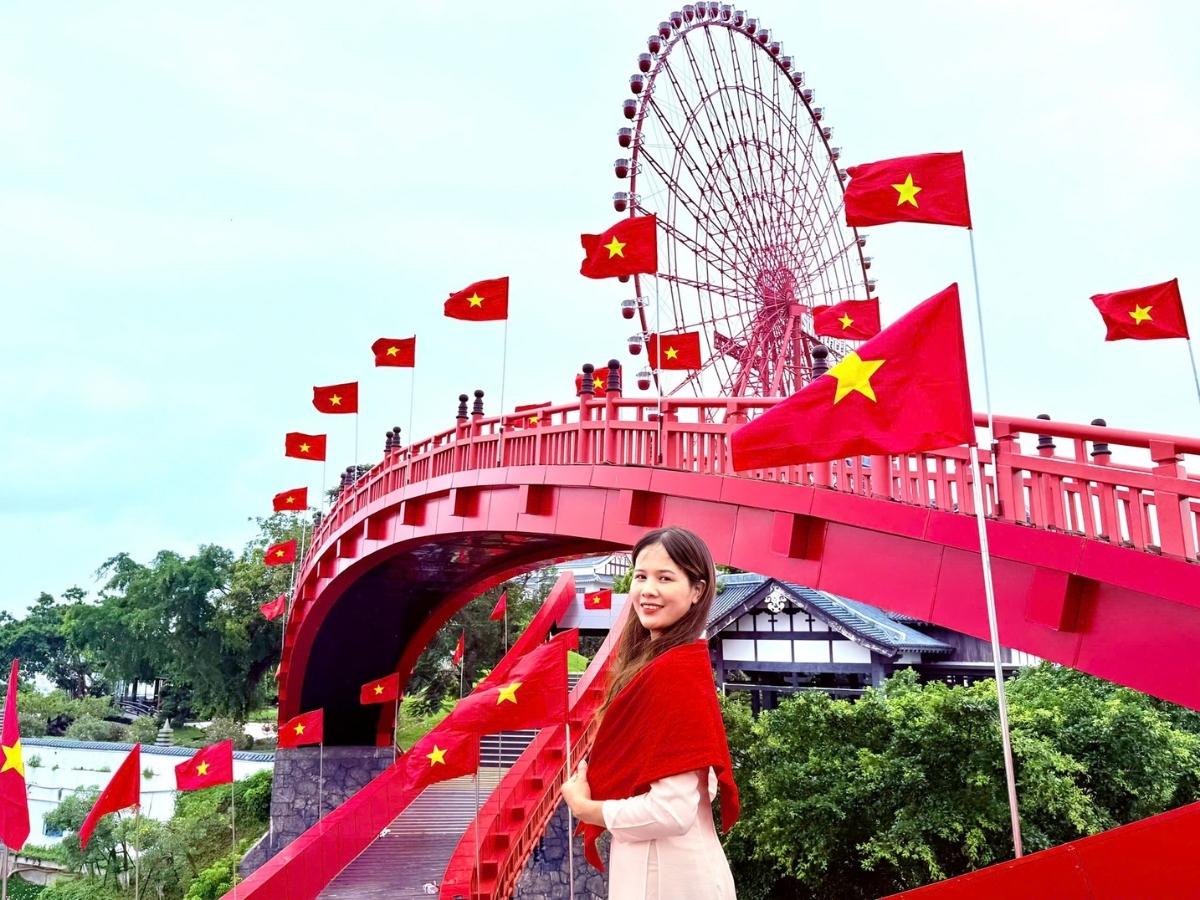 Du khách có thể cân nhắc tiếp tục di chuyển về Hạ Long để kết hợp vui chơi, giải trí tại Sun World Ha Long.