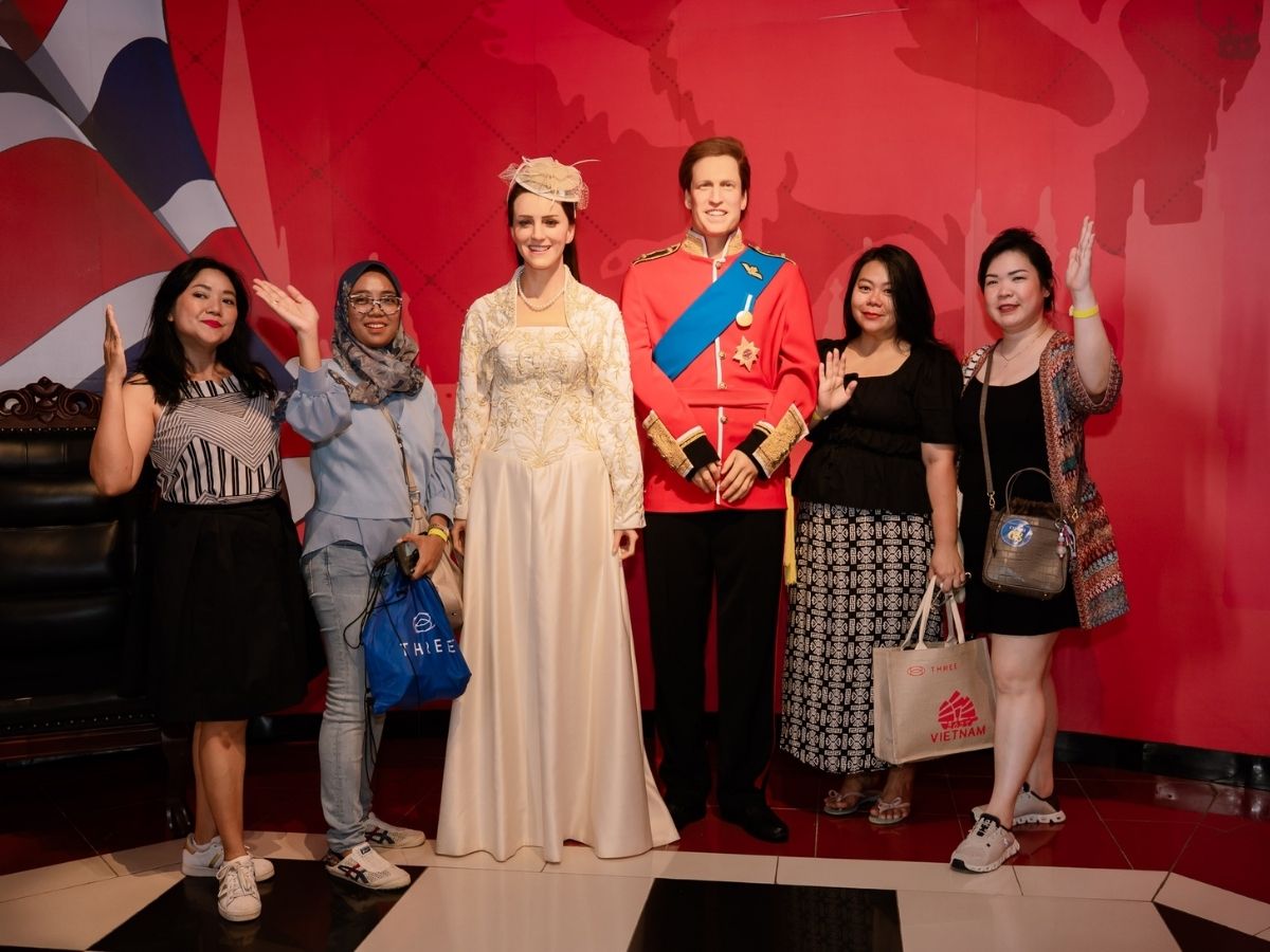Du khách có thể tiếp tục di chuyển về Hạ Long để trải nghiệm không khí sôi động tại Sun World Ha Long.