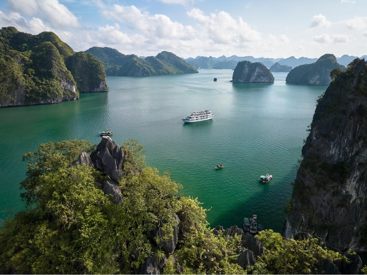 Trong lịch trình 2N1Đ, du khách vẫn có thể kết hợp nhiều trải nghiệm đặc trưng của Hạ Long